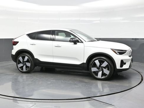 Used 2023 Volvo C40 P8 Recharge Plus w/ Climate Package AWD/4WD image 8