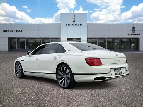 Used 2024 Bentley Flying Spur V8 AWD/4WD image 4