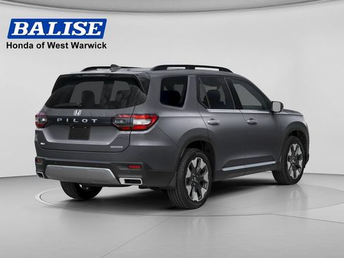 New 2026 Honda Pilot Touring image 2