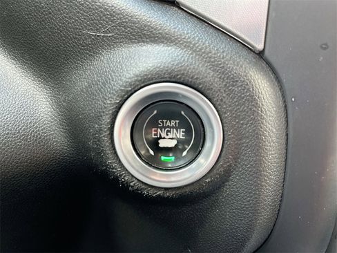 Used 2021 GMC Sierra 2500 SLT w/ SLT Convenience Package image 25