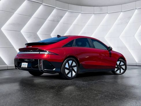 Used 2024 Hyundai Ioniq 6 SE RWD image 8