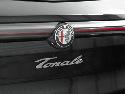 New 2025 Alfa Romeo Tonale w/ Premium Package AWD/4WD image 13