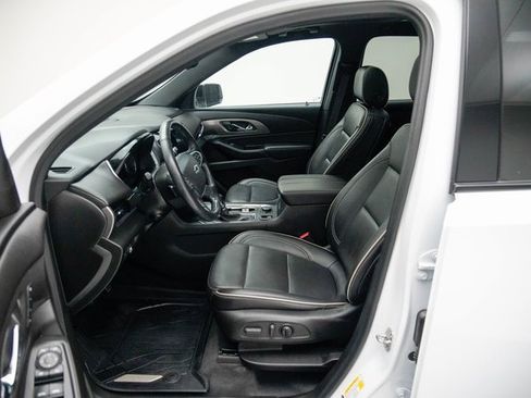 Used 2022 Chevrolet Traverse Premier w/ Redline Edition image 23