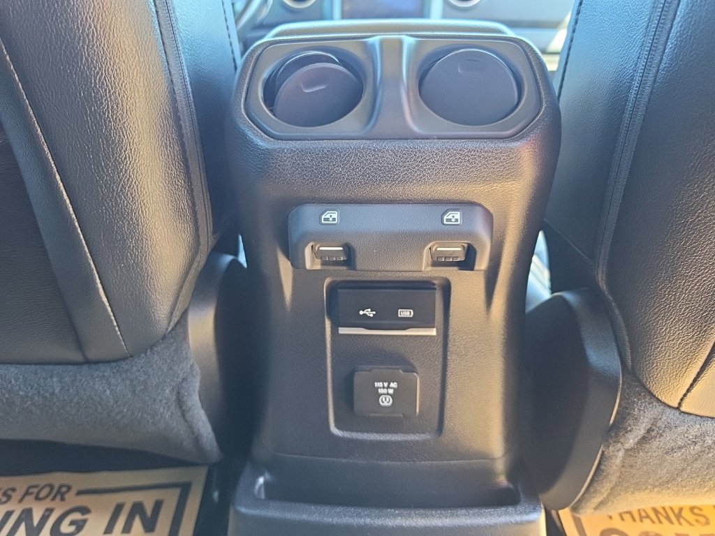 Used 2018 Jeep Wrangler Unlimited Sahara AWD/4WD image 24