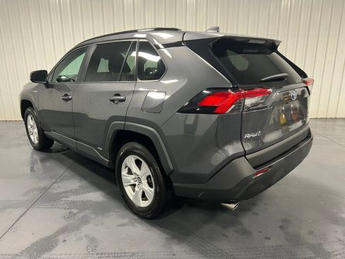 Used 2020 Toyota RAV4 XLE image 17