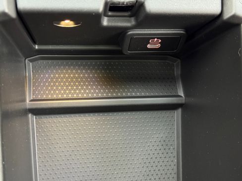 Used 2023 BMW 330e w/ M Sport Package image 35