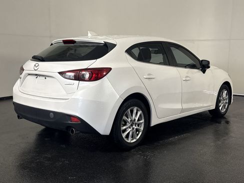 Used 2016 MAZDA MAZDA3 i Grand Touring image 11