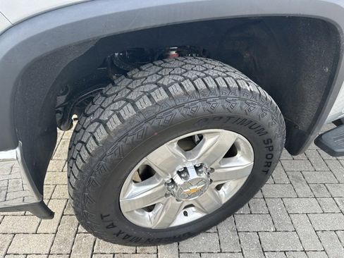 Used 2021 Chevrolet Silverado 2500 LTZ image 8