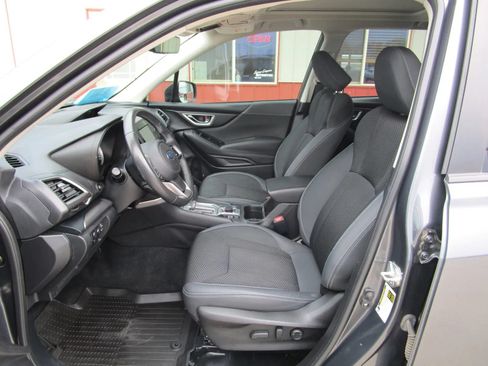 Used 2021 Subaru Forester Premium AWD/4WD image 11