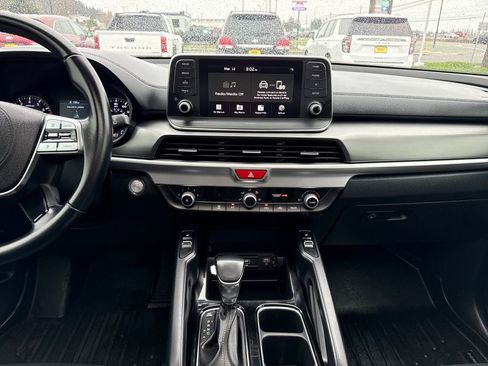 Used 2021 Kia Telluride S AWD/4WD image 25