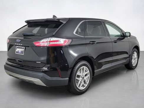 Certified 2024 Ford Edge SEL w/ Convenience Package AWD/4WD image 3