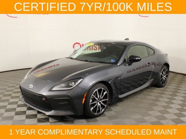 Used 2025 Toyota GR86 RWD image 2