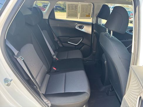 Used 2025 Kia Soul LX w/ LX Technology Package image 23