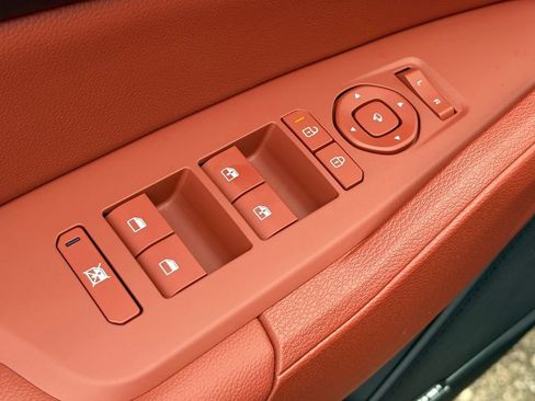 New 2026 Kia Sportage SX image 18