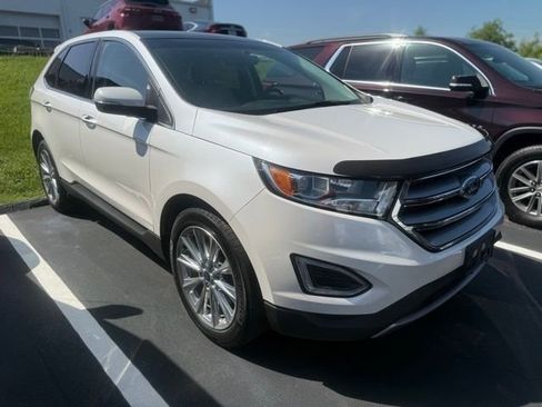 Used 2017 Ford Edge Titanium w/ Equipment Group 301A AWD/4WD image 3