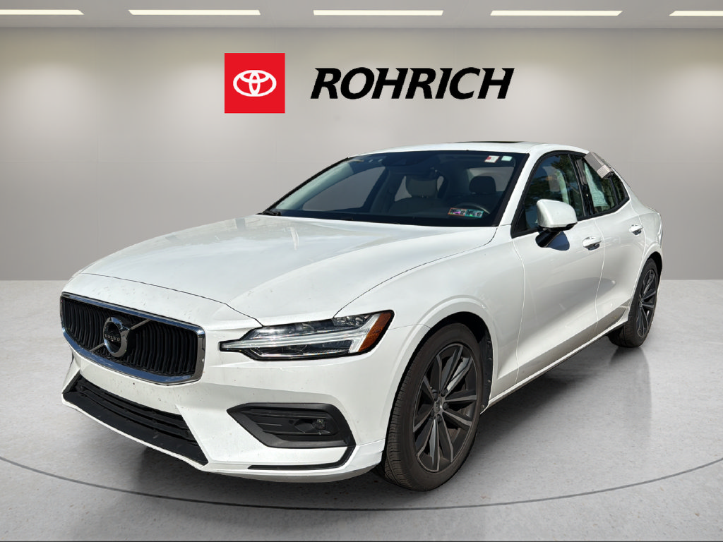 Used 2021 Volvo S60 T5 Momentum w/ Premium Package FWD image 1