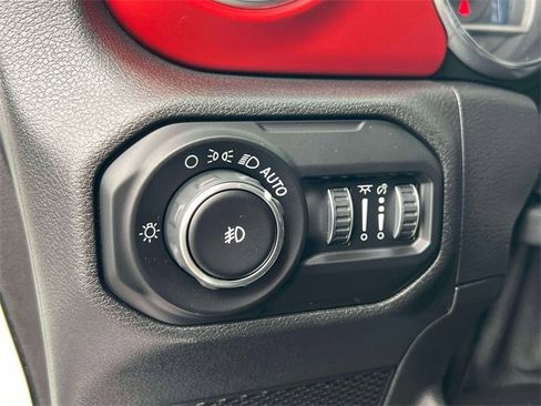 Used 2021 Jeep Wrangler Unlimited Rubicon image 28