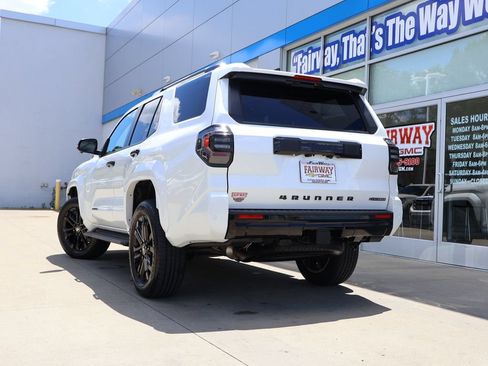 Used 2026 Toyota 4Runner Platinum AWD/4WD image 40