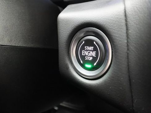 Used 2023 GMC Yukon XL AT4 w/ AT4 Premium Plus Package image 19