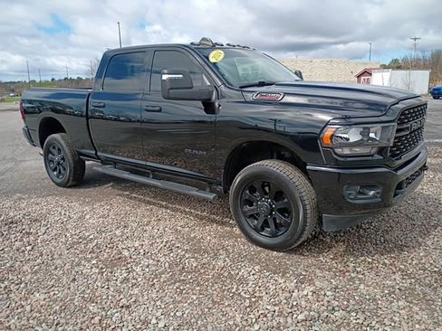 Used 2024 RAM 2500 Big Horn w/ Night Edition image 4
