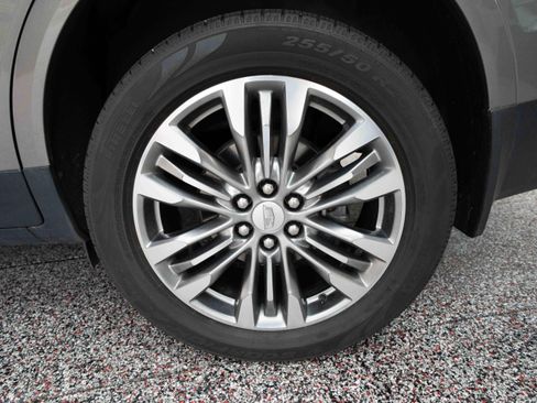 Used 2018 Cadillac XT5 Premium Luxury AWD/4WD image 30