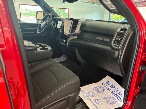 Certified 2026 RAM 2500 Big Horn AWD/4WD image 33