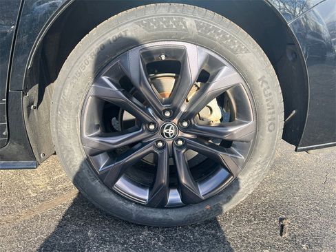 Used 2024 Toyota Sienna XSE image 41