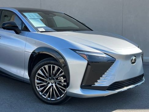 Used 2024 Lexus RZ 450e Premium AWD/4WD image 2