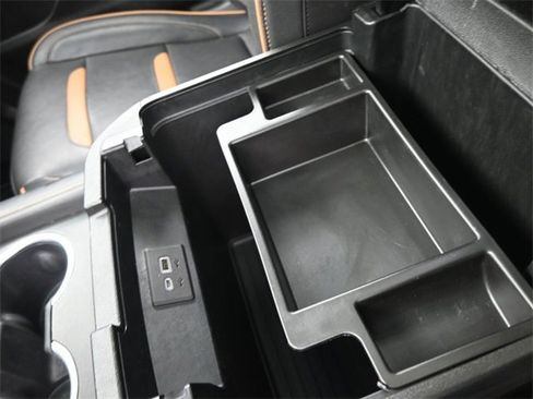 Used 2023 GMC Yukon AT4 w/ AT4 Premium Package image 3