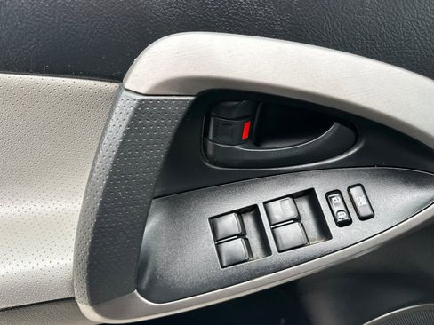 Used 2008 Toyota RAV4 Limited FWD image 13