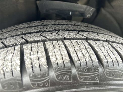 Used 2023 GMC Terrain AT4 image 10