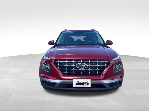 Used 2025 Hyundai Venue SEL image 9