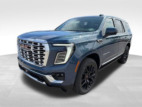 New 2026 GMC Yukon Denali w/ Denali Reserve Package AWD/4WD image 3