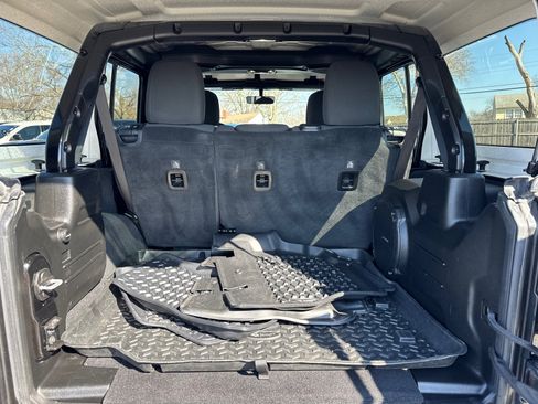 Used 2020 Jeep Wrangler Unlimited Sahara w/ Uconnect 4C Nav & Sound Group image 20