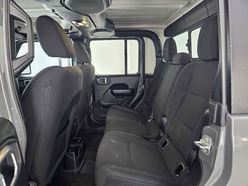 Used 2020 Jeep Gladiator Sport w/ Quick Order Package 24S image 16