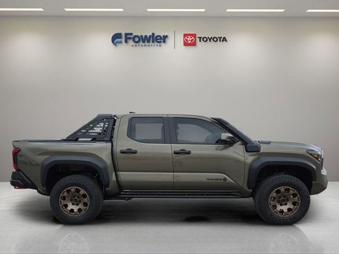 New 2026 Toyota Tacoma 4x4 Double Cab Hybrid image 8
