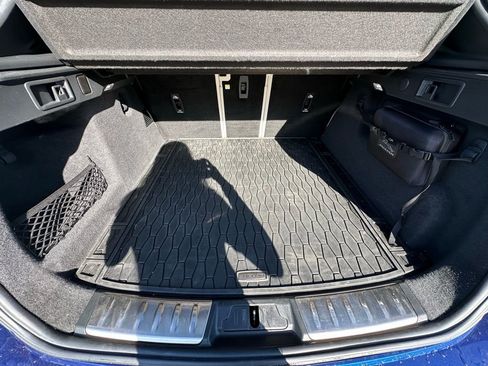 Used 2023 Jaguar F-PACE S image 39