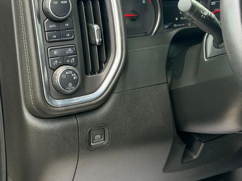 Used 2022 Chevrolet Silverado 1500 LT Trail Boss w/ Bed Protection Package AWD/4WD image 13