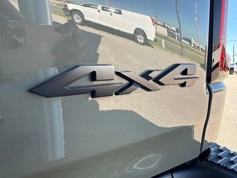 Used 2026 RAM 1500 Big Horn AWD/4WD image 8