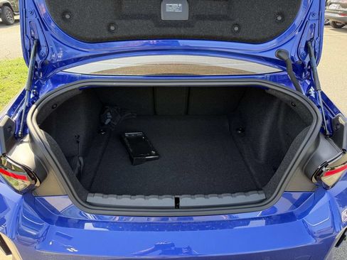 Used 2026 BMW M2 w/ Lighting Package RWD image 35
