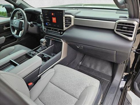 Used 2025 Toyota Tundra Limited AWD/4WD image 22