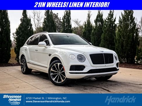 Used 2019 Bentley Bentayga image 1