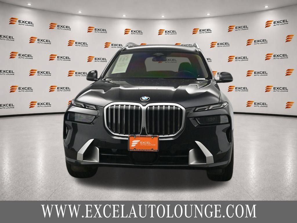 Used 2023 BMW X7 xDrive40i w/ Premium Package AWD/4WD image 8
