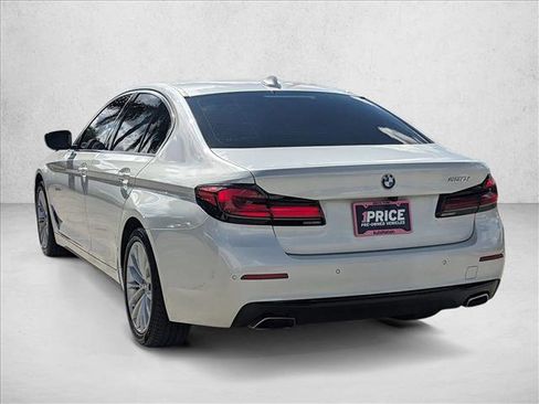 Used 2023 BMW 530i w/ Premium Package image 8