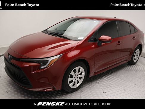 Used 2025 Toyota Corolla LE FWD image 1