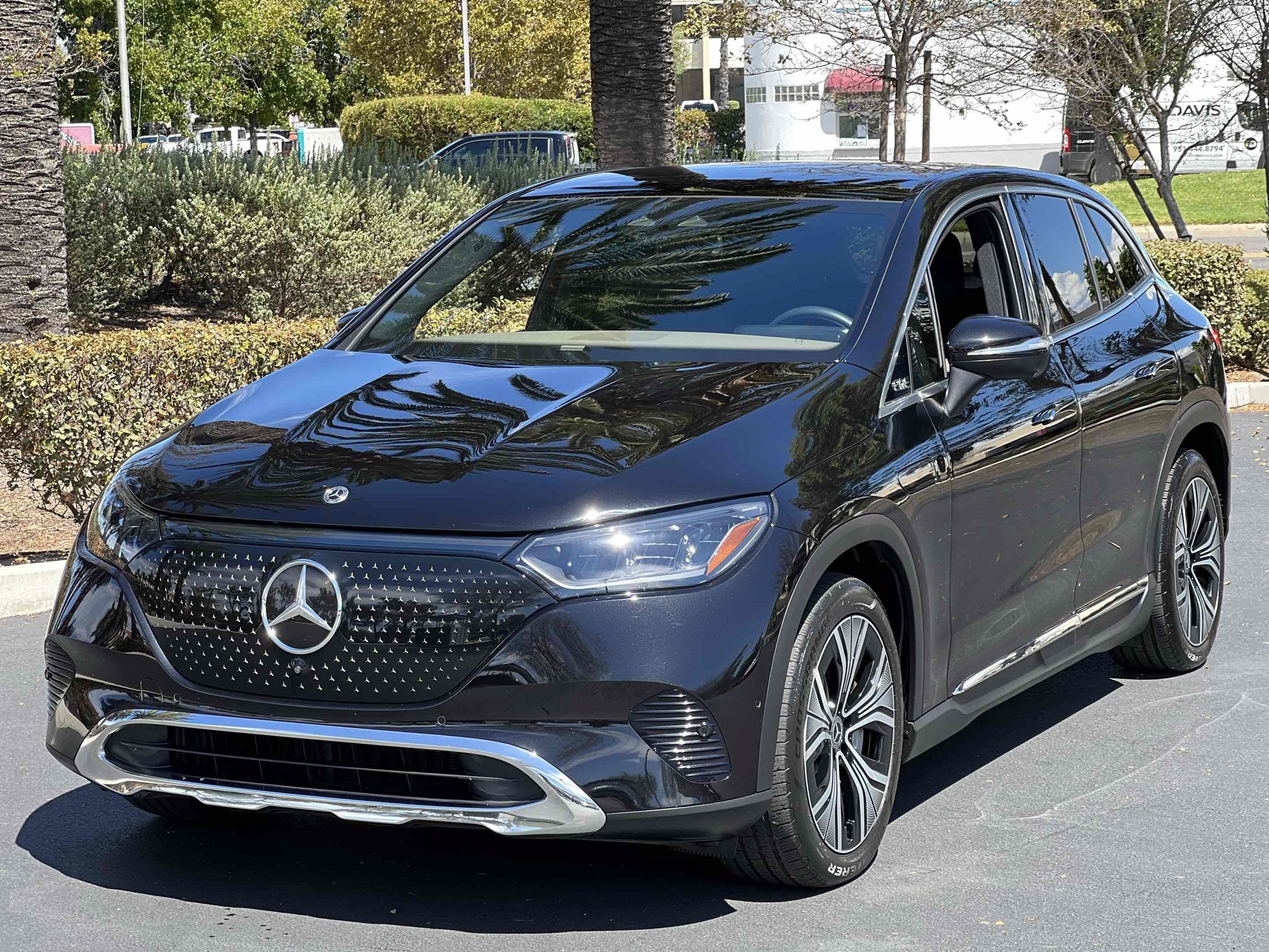 Used 2023 Mercedes-Benz EQE 350+ SUV image 13