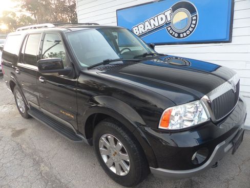 Used 2003 Lincoln Navigator Luxury image 4