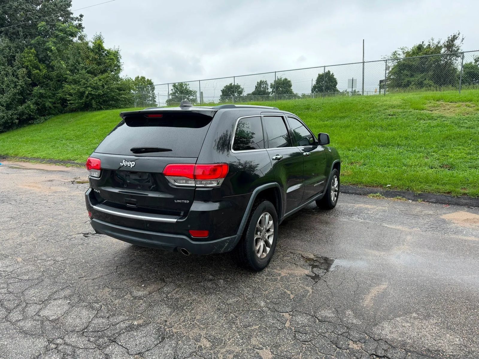 Used 2015 Jeep Grand Cherokee Limited AWD/4WD image 6