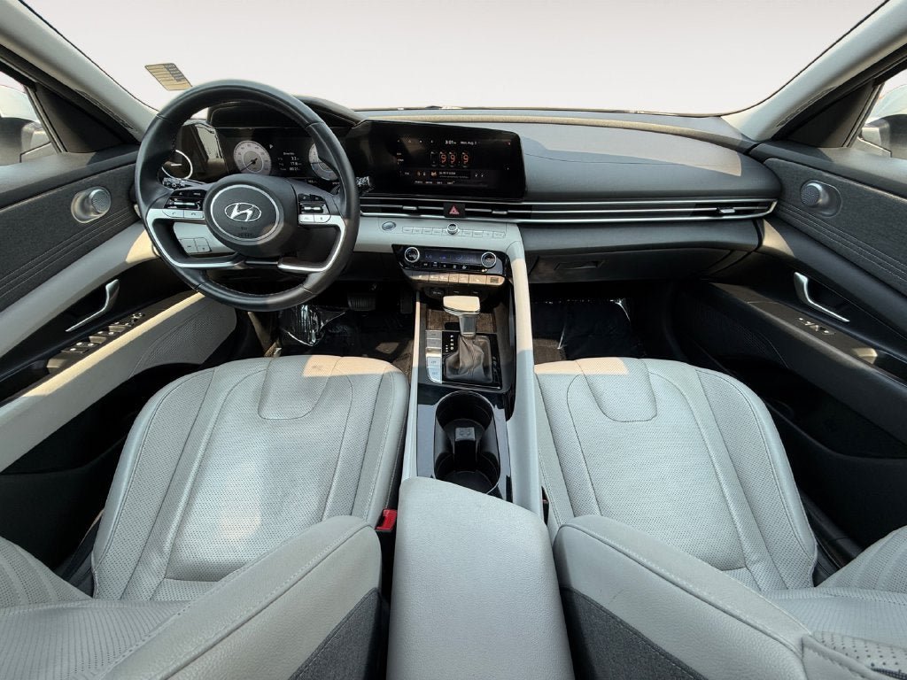 Used 2021 Hyundai Elantra Limited FWD image 12