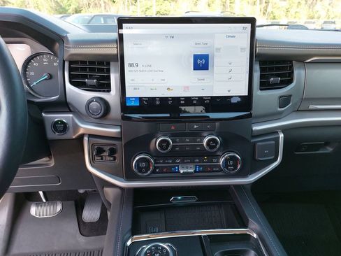 Used 2022 Ford Expedition Max XLT AWD/4WD image 21